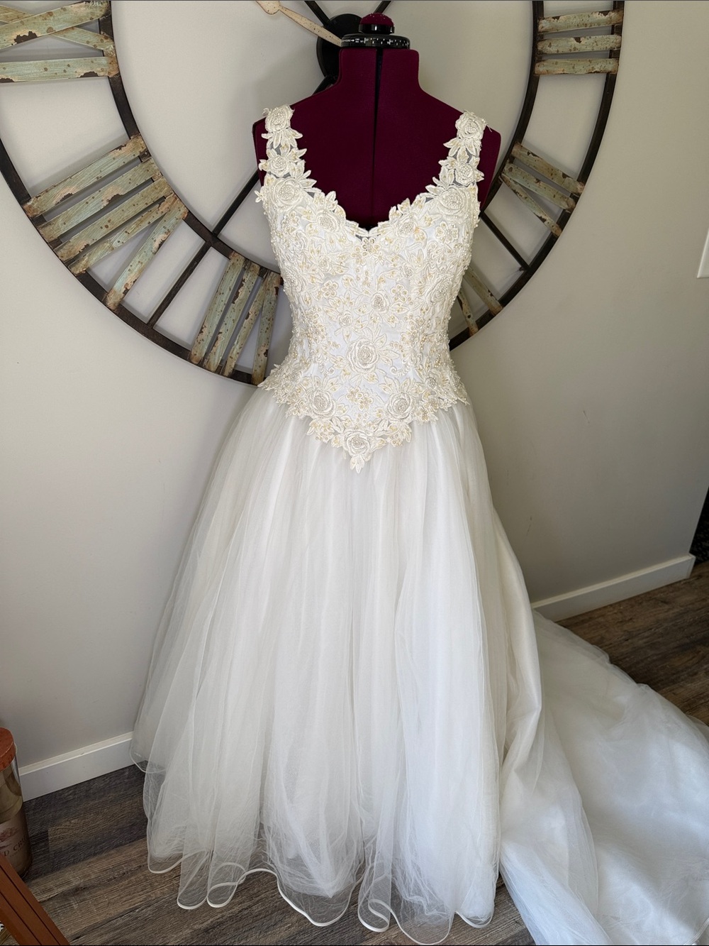 Signature Floral Tulle Wedding Dress Size 10